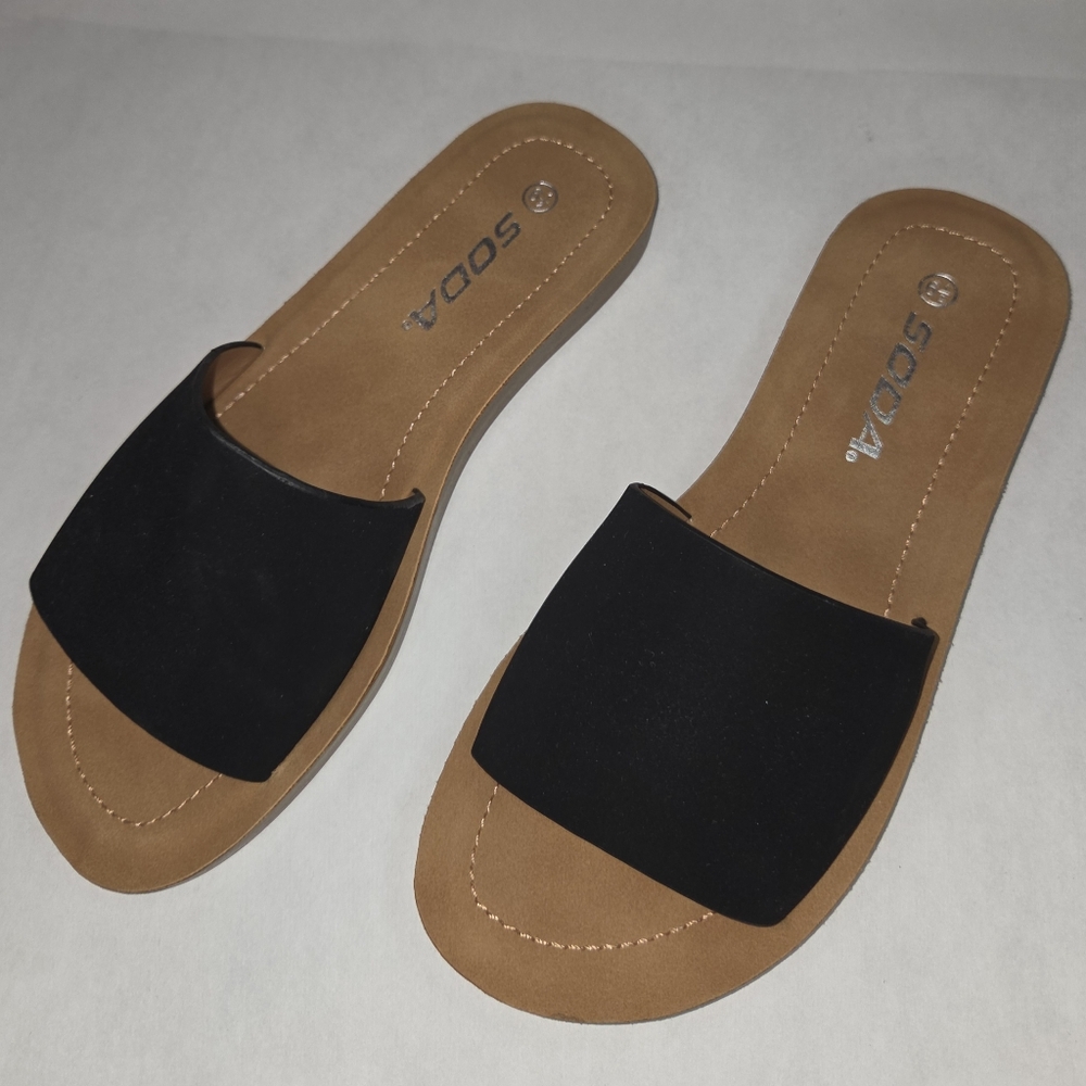 Soda Women's Black Slide Sandals